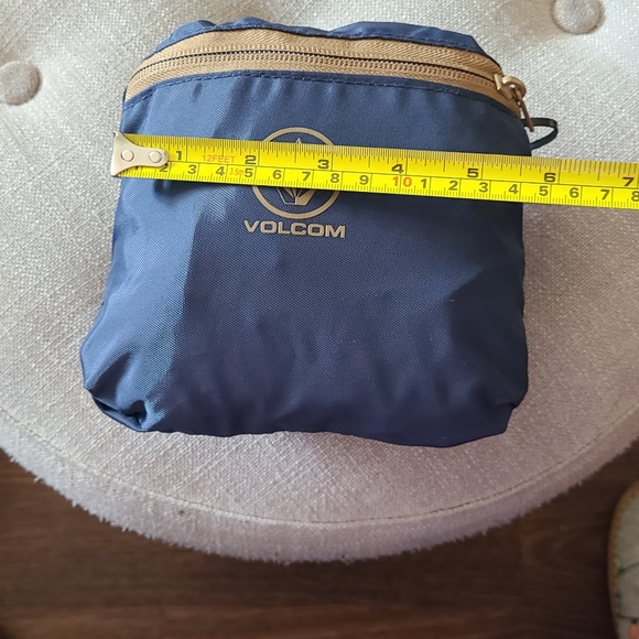 Volcom collapsible backpack - Picture 3 of 6